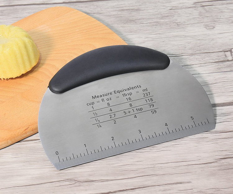 Multipurpose metal pastry baking dough for Kitchen pizza bread oval round stainless steel scrascraping tool with measuring scale